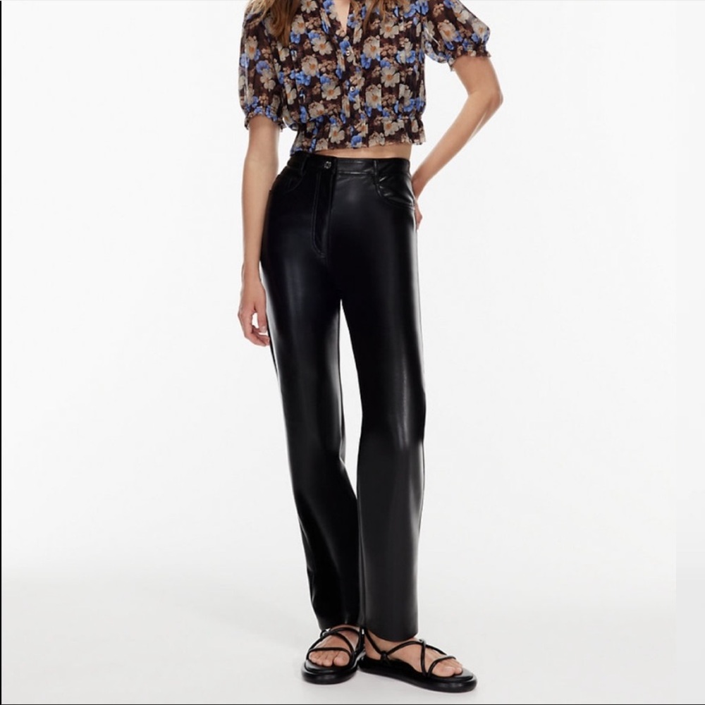 Aritzia Black Straight Leg Pants